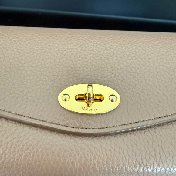 Mulberry Darley Wallet in Small Classic Grain – Dark Blush (J111) - Picture 3 of 10